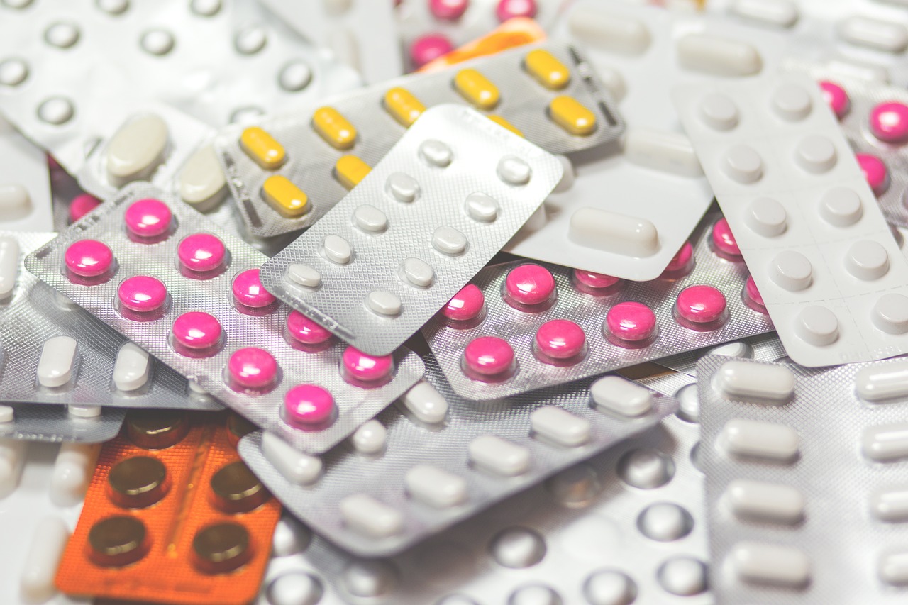 Quels types de produits pharmaceutiques sont pris en charge par l'assurance ?